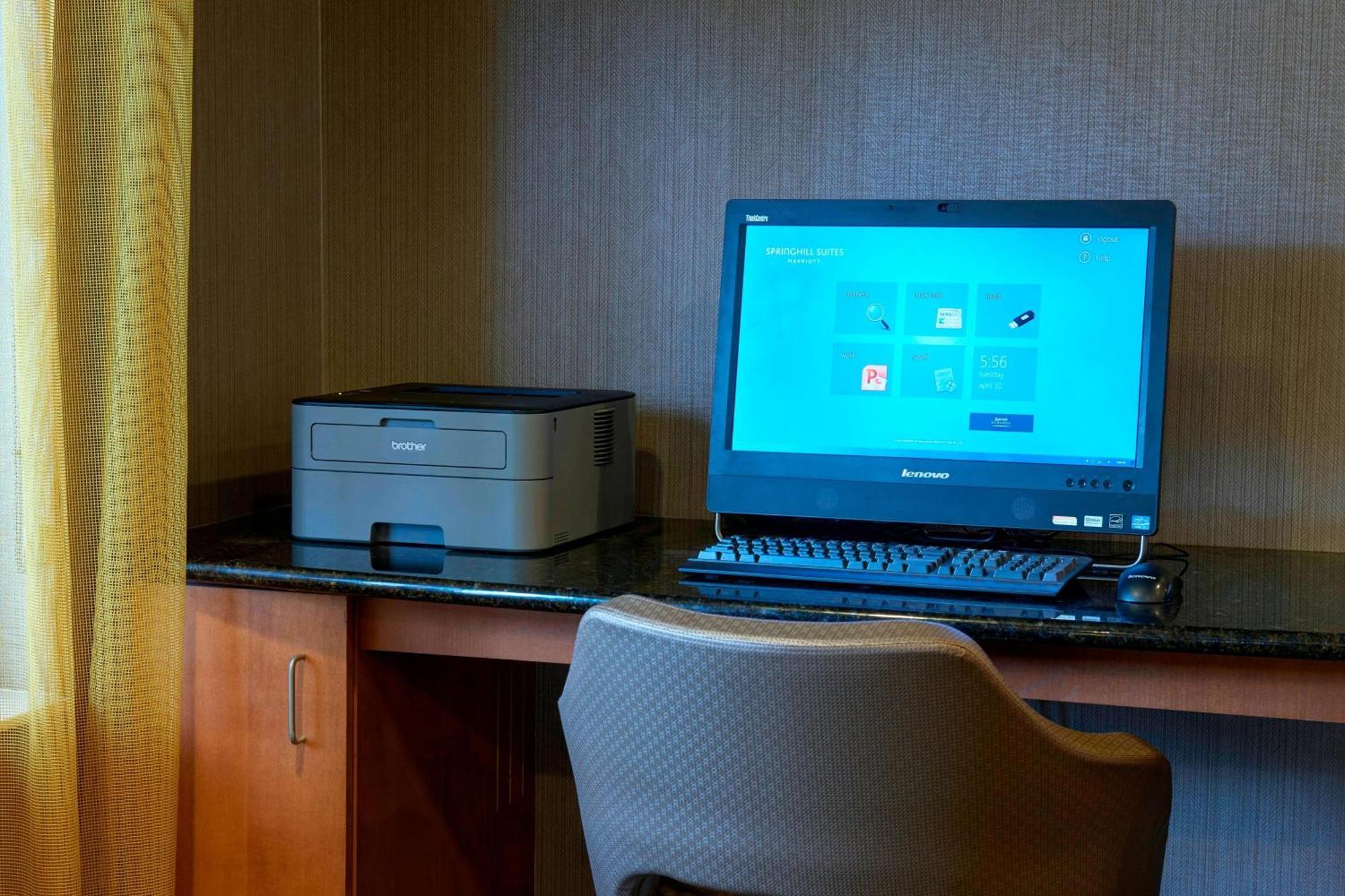 Springhill Suites By Marriott Frankenmuth Bagian luar foto