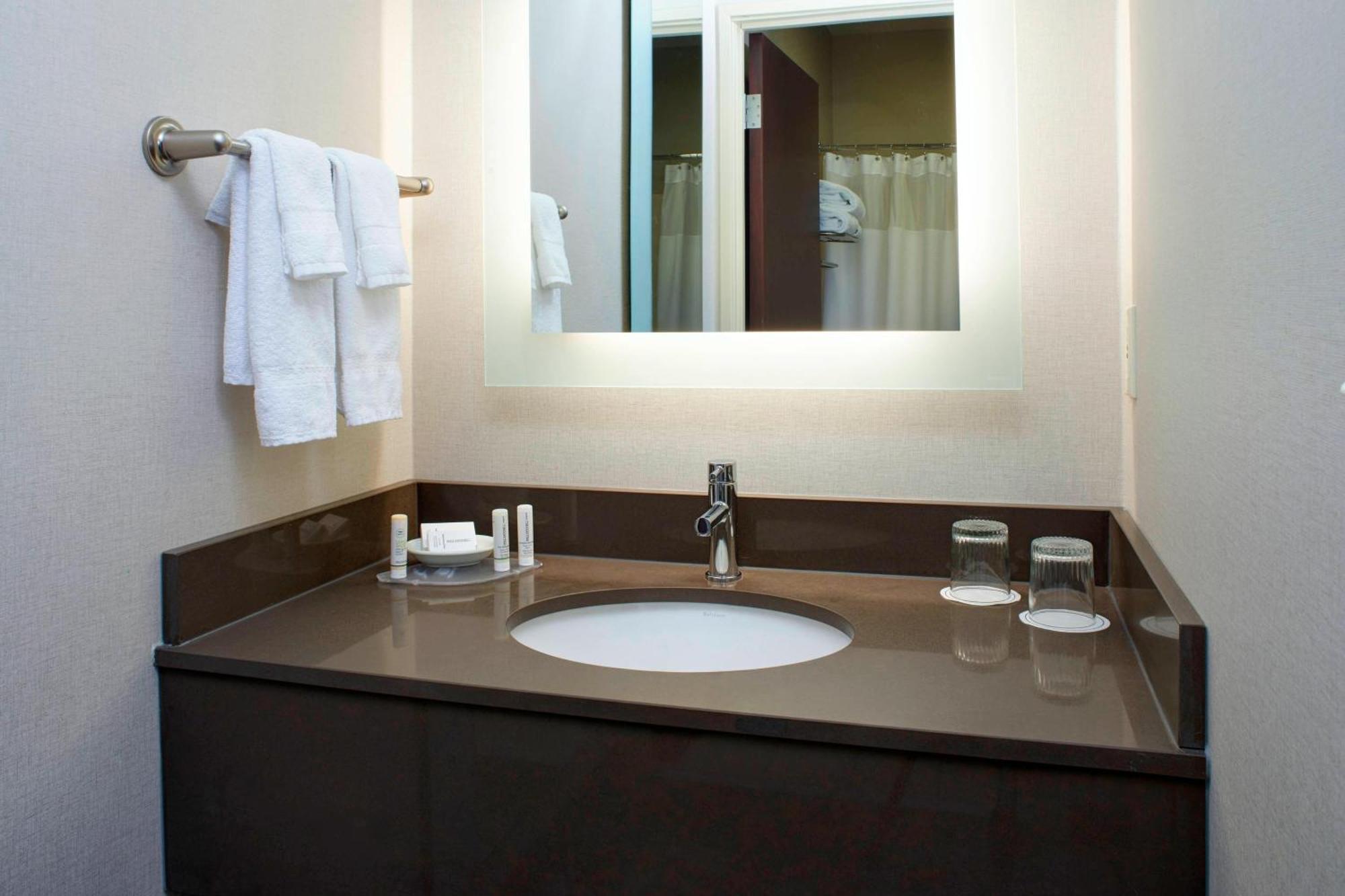 Springhill Suites By Marriott Frankenmuth Bagian luar foto