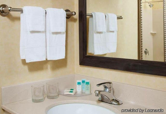 Springhill Suites By Marriott Frankenmuth Bagian luar foto